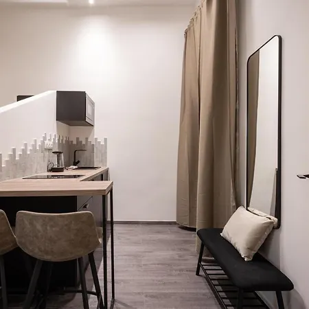 Apartamento Kl31 - Urban Escape - Prime Location - Klauzal Square By Bqa Budapest Exterior foto