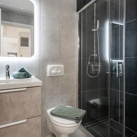 Apartamento Kl31 - Urban Escape - Prime Location - Klauzal Square By Bqa Budapest Exterior foto