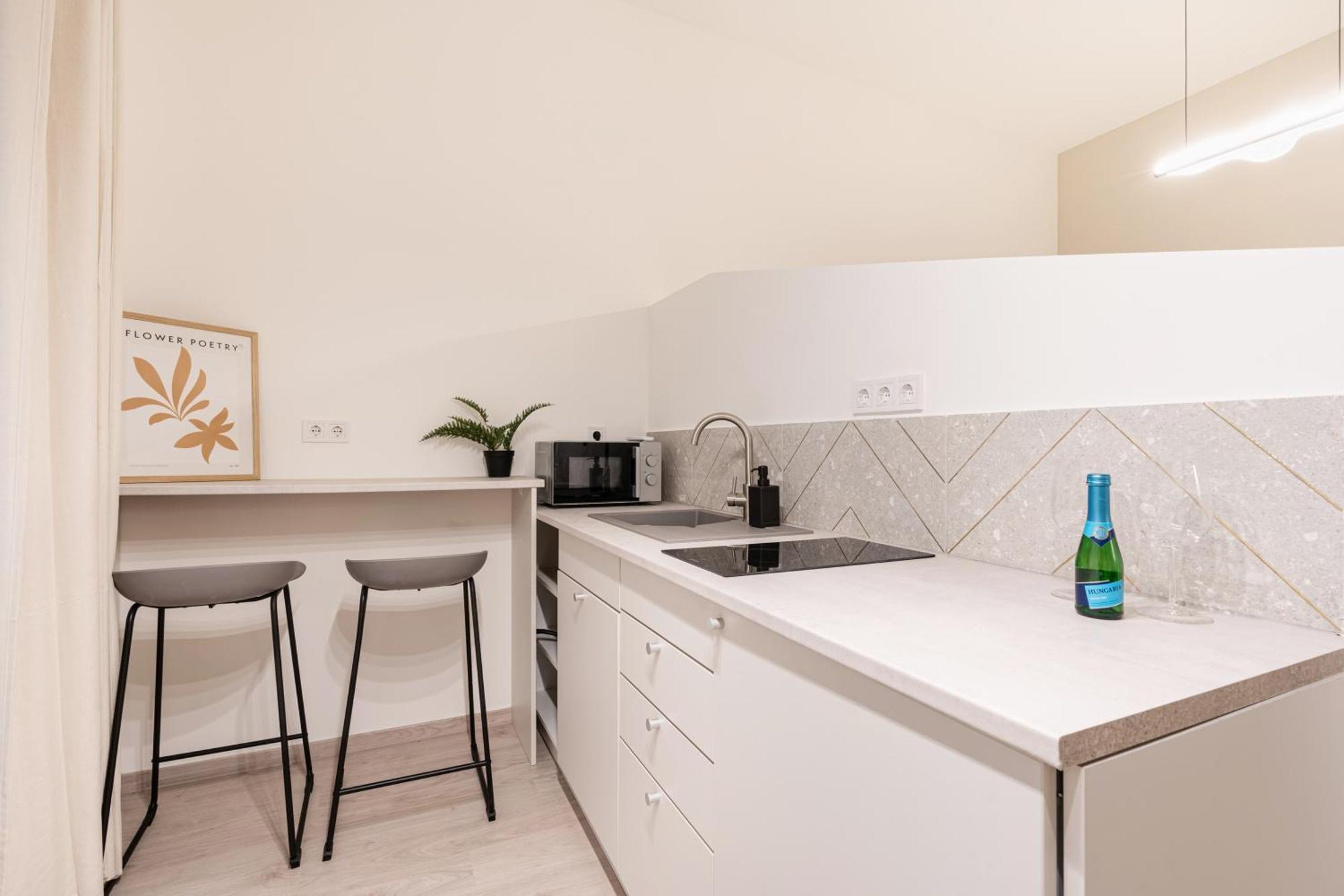 Kl31 - Urban Escape - Prime Location - Klauzal Square By Bqa Budapest