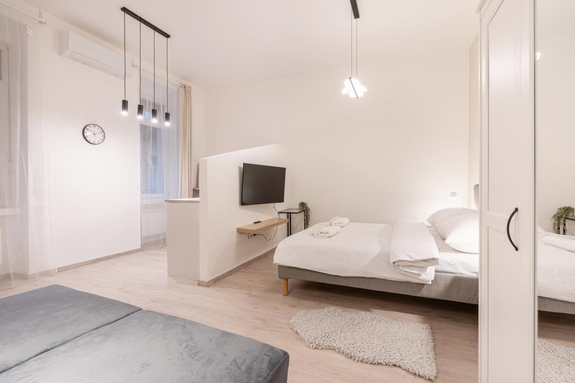 Kl31 - Urban Escape - Prime Location - Klauzal Square By Bqa * Budapest